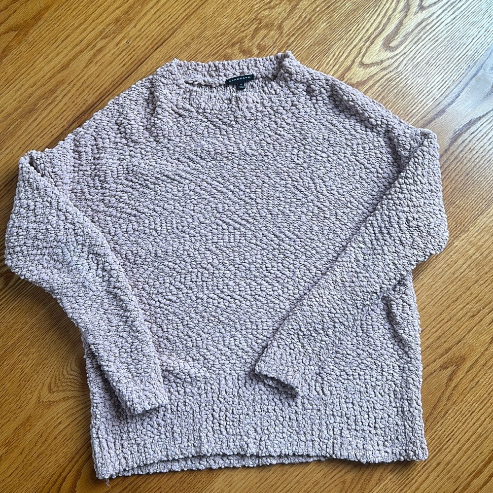 Staccato: mauve colored sweater, 100% acrylic - women’s size M